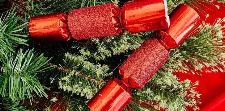 The History of Christmas Crackers | The Fact Site