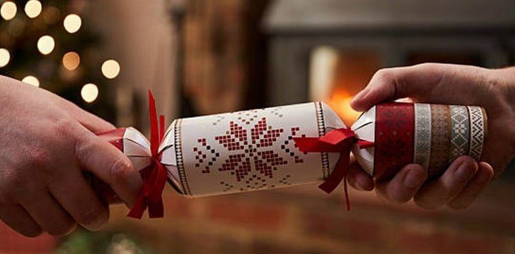 The History of Christmas Crackers | The Fact Site