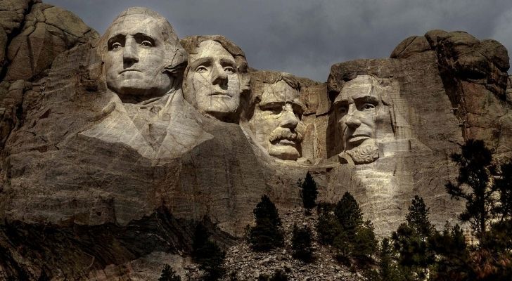 Mount Rushmore presidents' faces cut into the granite rock