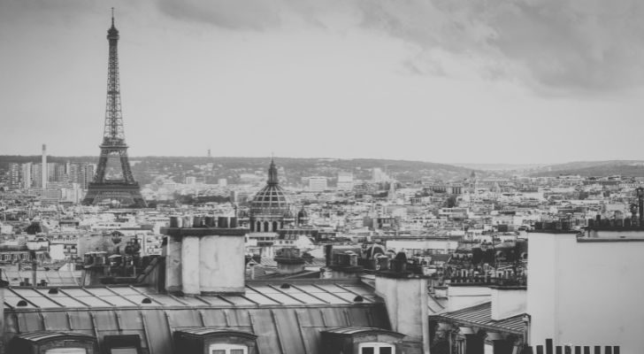 A view over Paris showing the Eiffel Tower